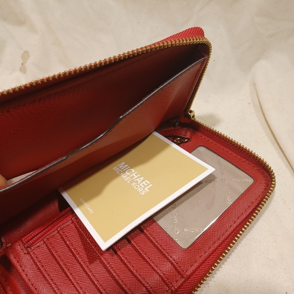 Michael kors wallet - Picture 4 of 5
